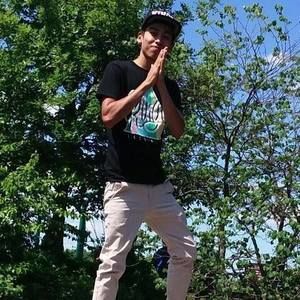 Meet your Posher, Gio